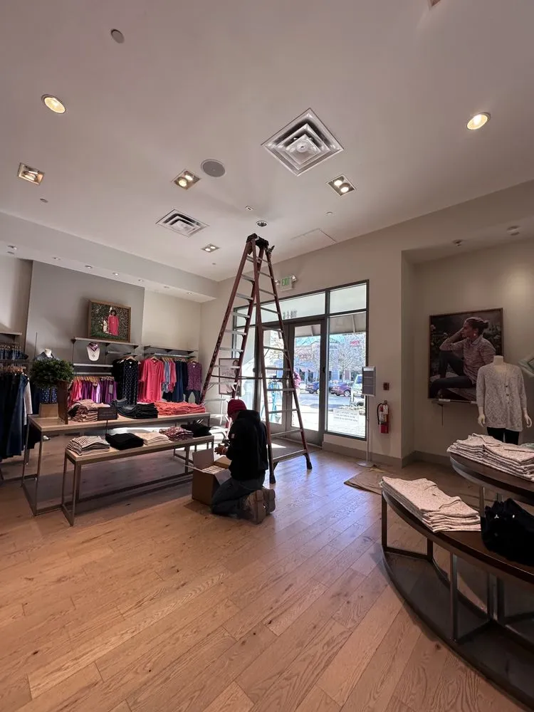 Slide of Under Dogs Electric