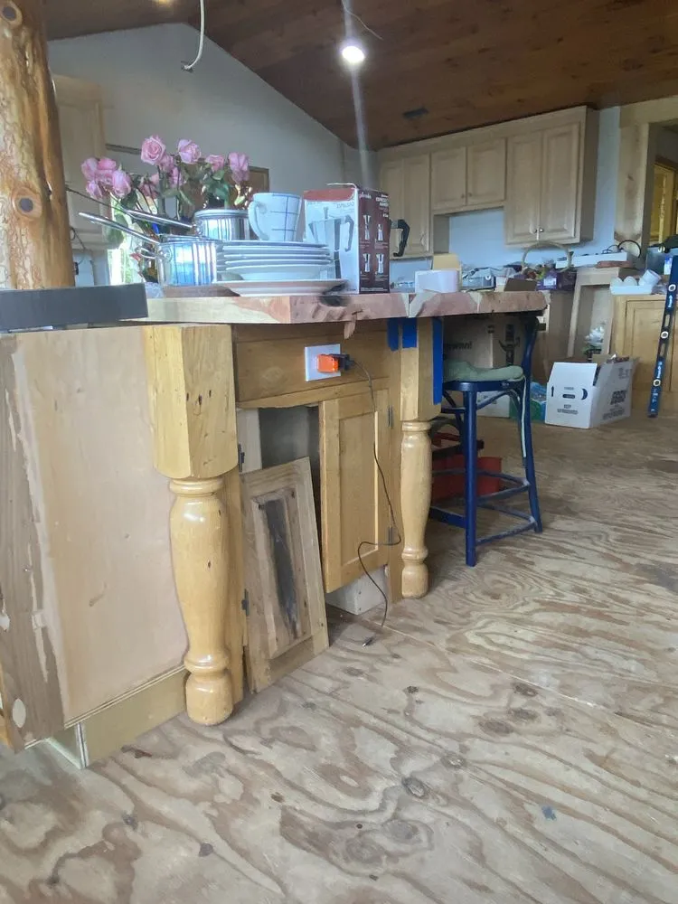 Slide of Underdog Electric