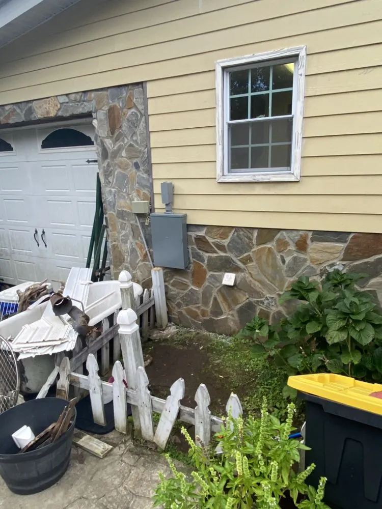 Slide of Underdog Electric