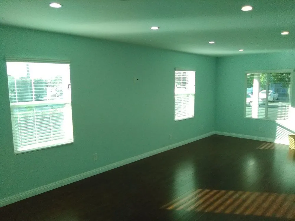 Expert electrician providing electrical repair in La Quinta, CA - UNGER'S Handyman Services