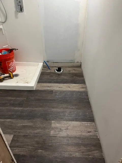 Trusted electrician providing circuit breaker repair in , 