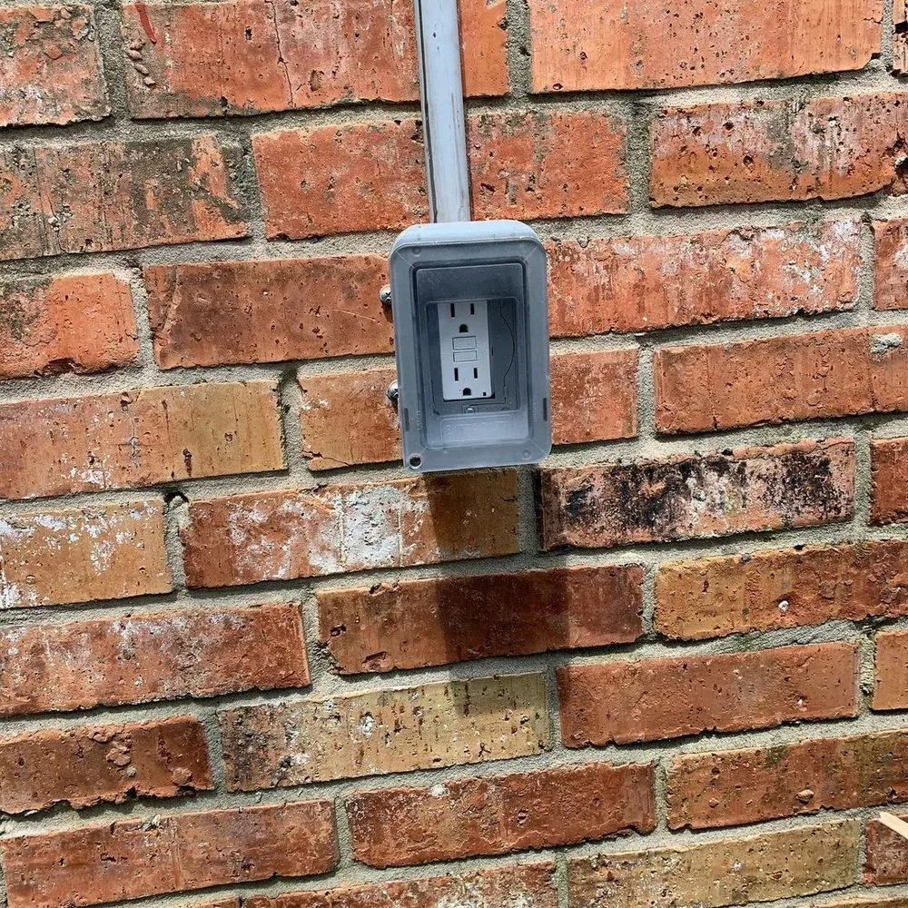 Affordable outlet and switch repair experts serving Oakland Gardens, NY - Union Electrician Service