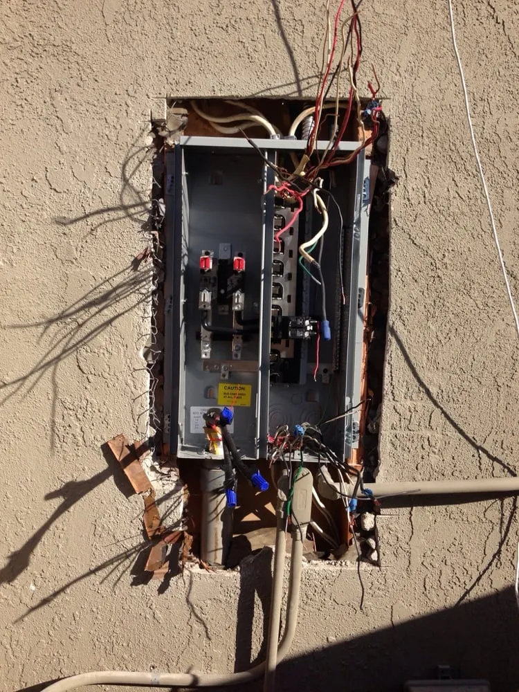 Trusted electrical service for homes in lighting installation, by