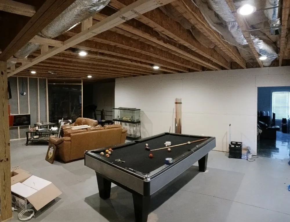 Slide of Universal Electric Company