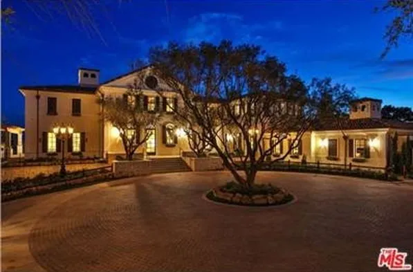 Slide of Universal Electric Company