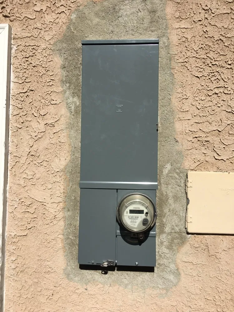 Emergency electrical service for homes in lighting installation,  by 