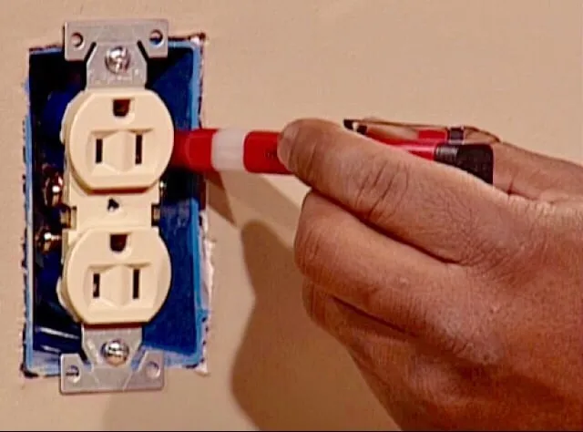 Licensed electrician providing wiring installation in Upper Marlboro, MD - Universal Electrical