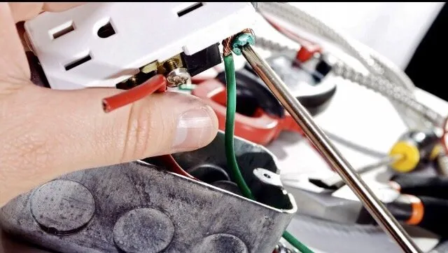Expert electrician providing lighting installation in Upper Marlboro, MD - Universal Electrical
