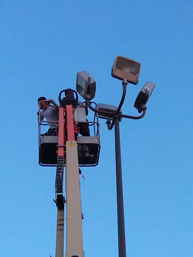 Slide of Universal Energy Electric