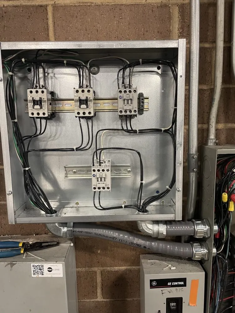 Expert circuit breaker repair in Blackstock, SC by Universal Pros