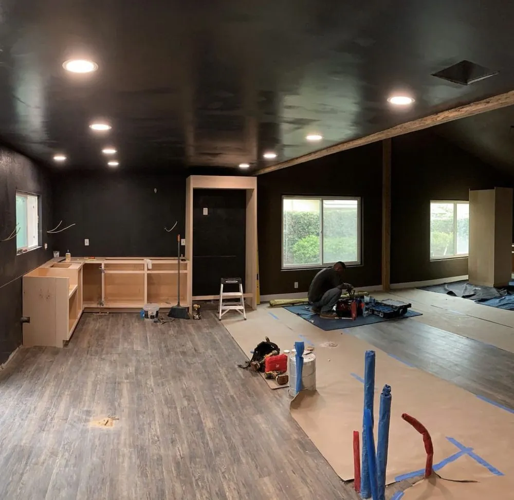 Slide of Universal Trades Handyman