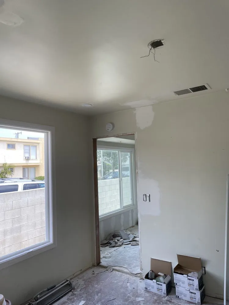 Slide of Universal Trades Handyman