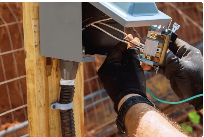 Slide of Ur and Son Electric