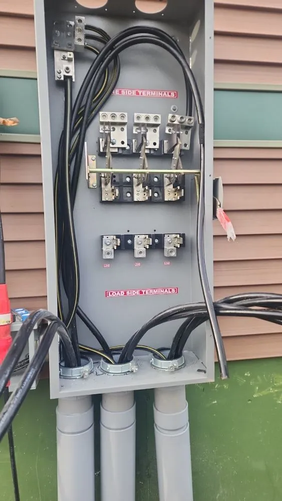 Trusted electrical repair service in ,  - U&R Electric