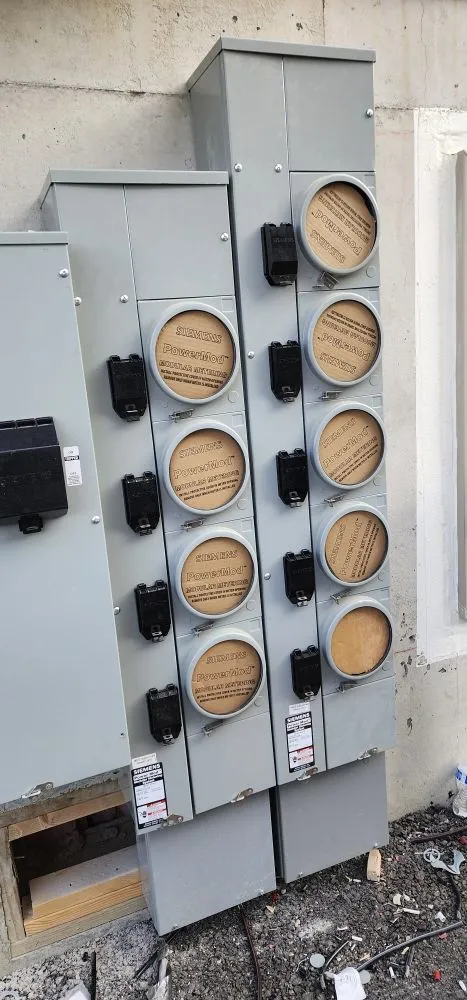 Reliable outlet and switch repair in ,  by U&R Electric