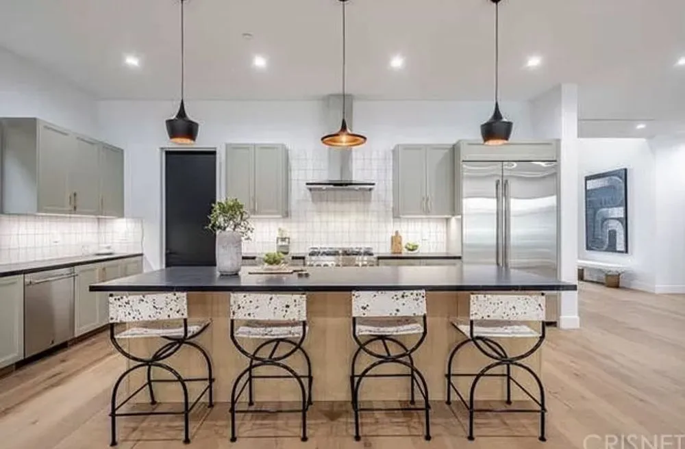 Slide of US Developer & Property