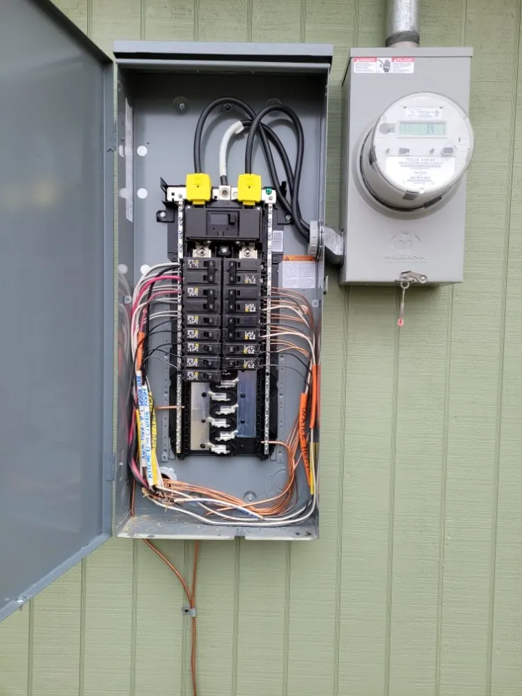 Professional outlet and switch repair service in ,  - U.S. Maintenance & Construction