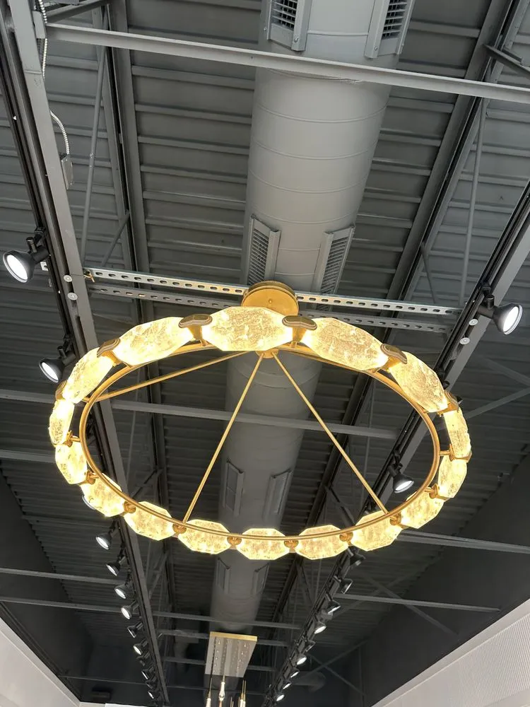 Emergency electrician providing circuit breaker repair in ,