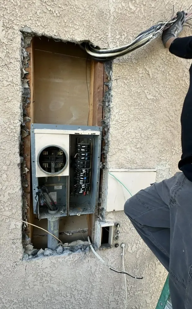 Slide of USAmerican Electrical Services