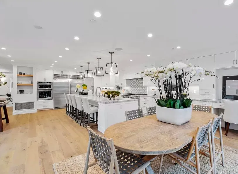 Certified electrical repair in Newhall, CA by Uturi Electric