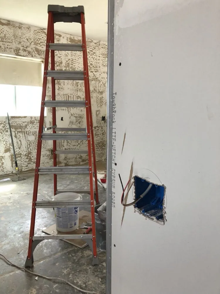 Licensed emergency electrical service service in ,  - V-Line Electrical