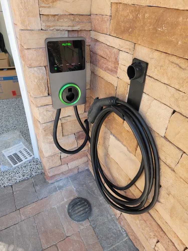 Professional outlet and switch repair service in North Hills, CA - V-Teg Electrical