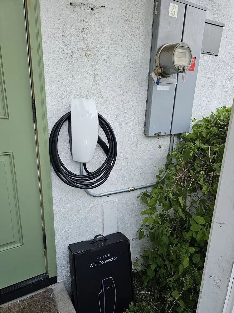 Certified electrician providing wiring installation in North Hills, CA - V-Teg Electrical