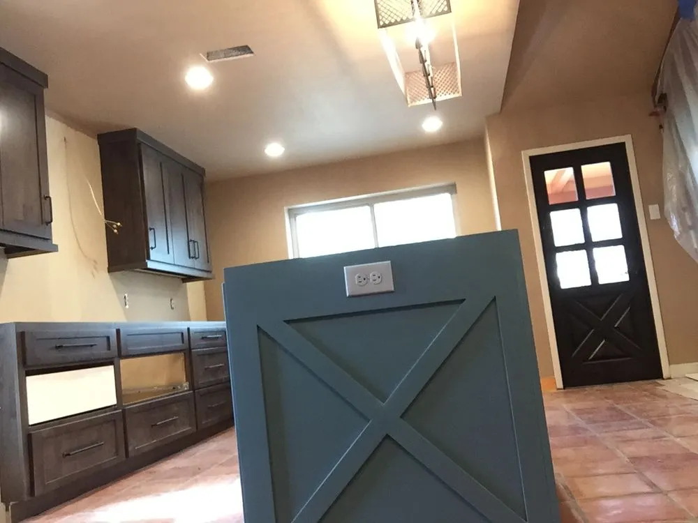 Slide of V V Alamo Electrical