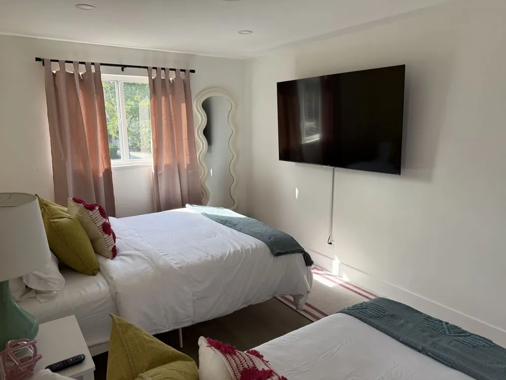 Slide of Vadym Handyman