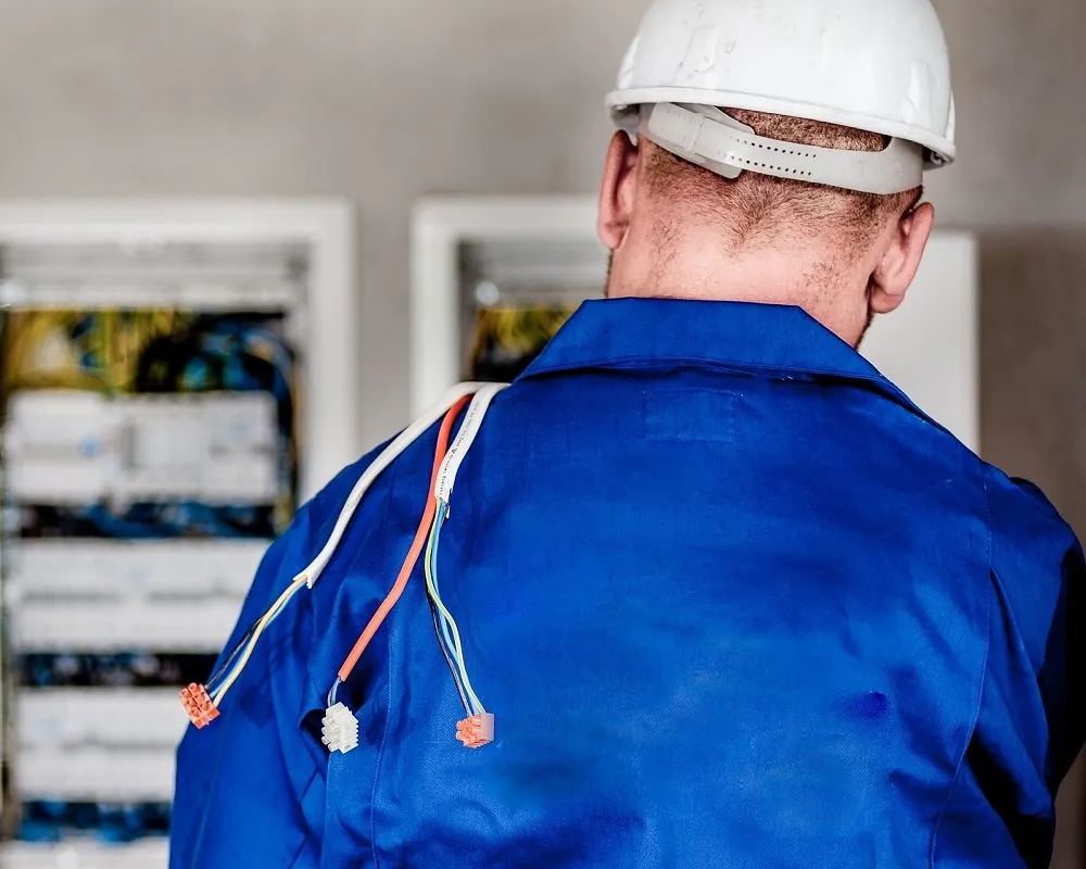 Slide of Valencia Best Electricians