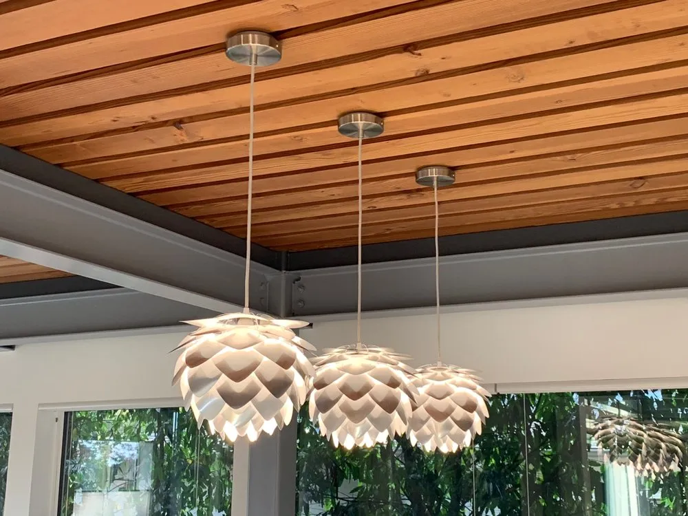 Slide of Valencia Electric