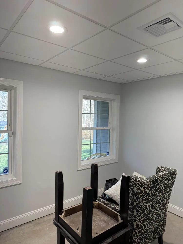 Slide of Valente Electric