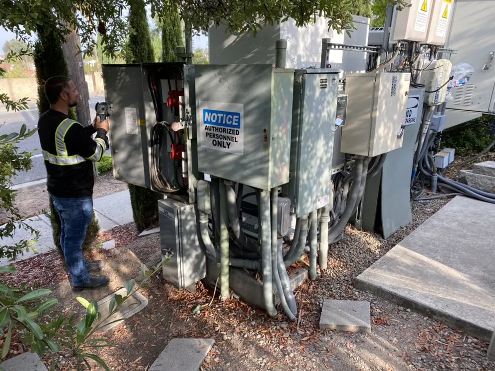 Slide of Valiant Construction