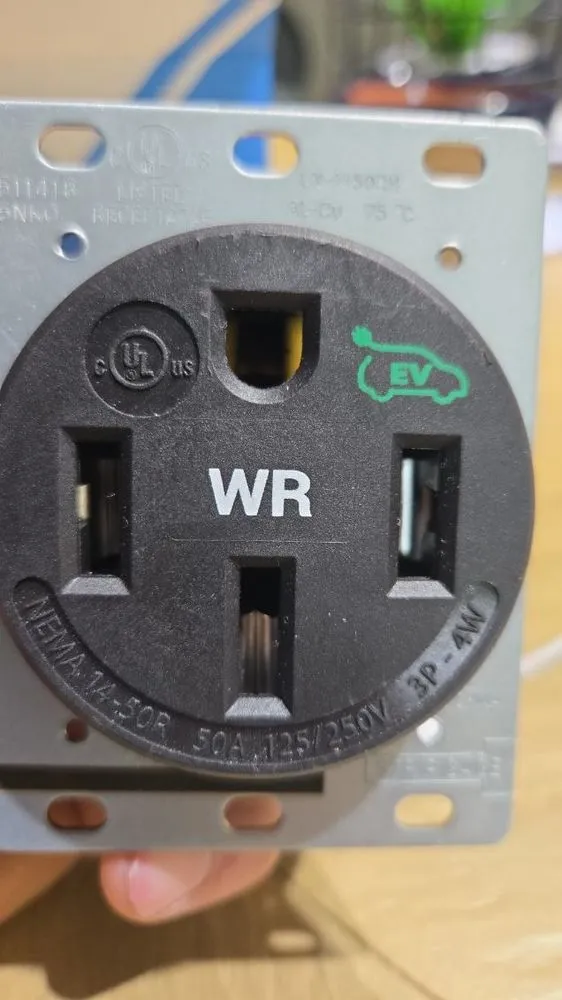 Emergency electrical service for homes in circuit breaker repair,  by 