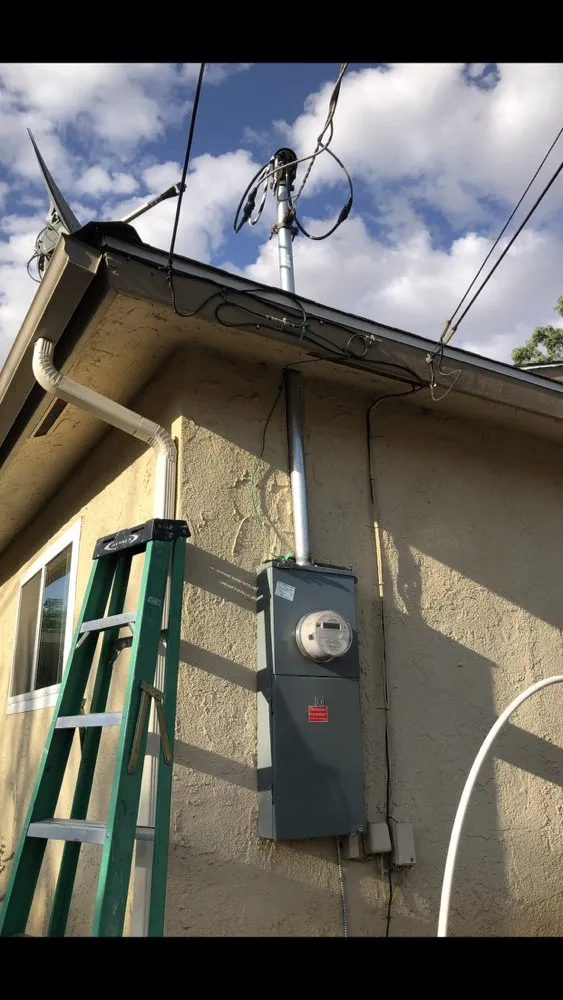 Reliable circuit breaker repair service in ,  - Valley Source Electric