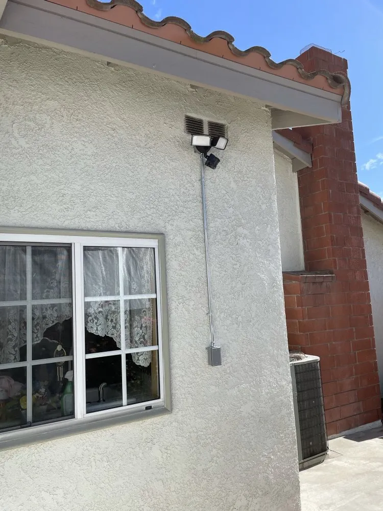 Slide of Valor Electric