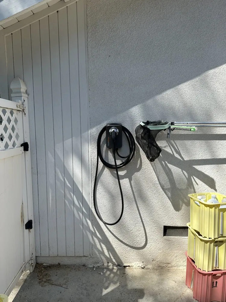 Slide of Valor Electric