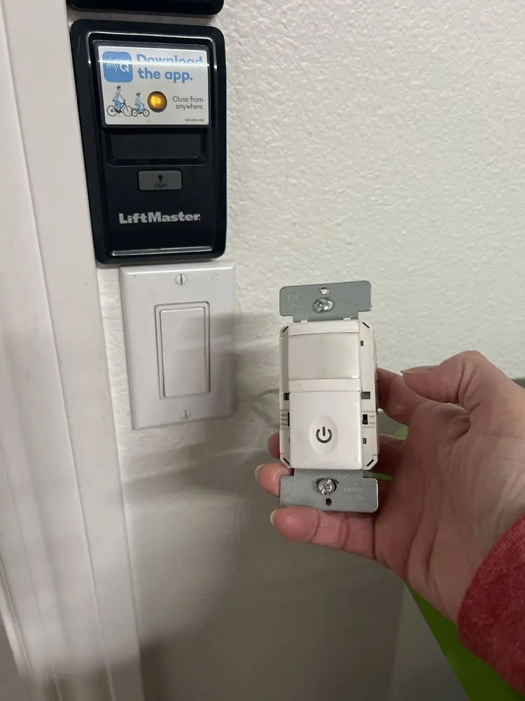 Affordable circuit breaker repair in , by VanderVeen Electric