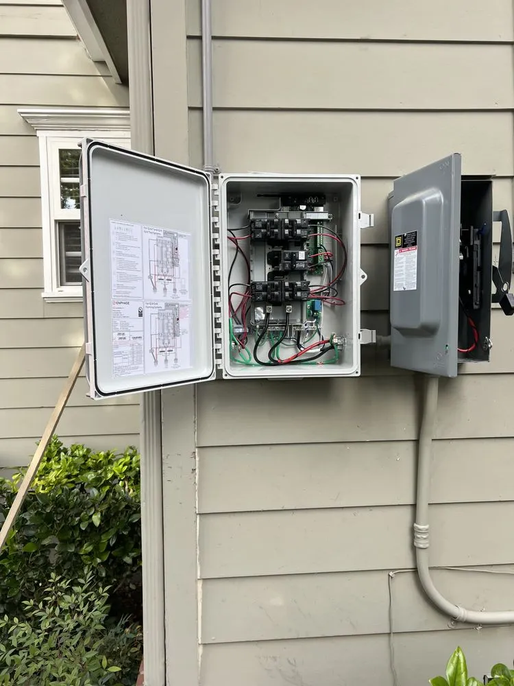 Slide of Vanegas Power Electrical