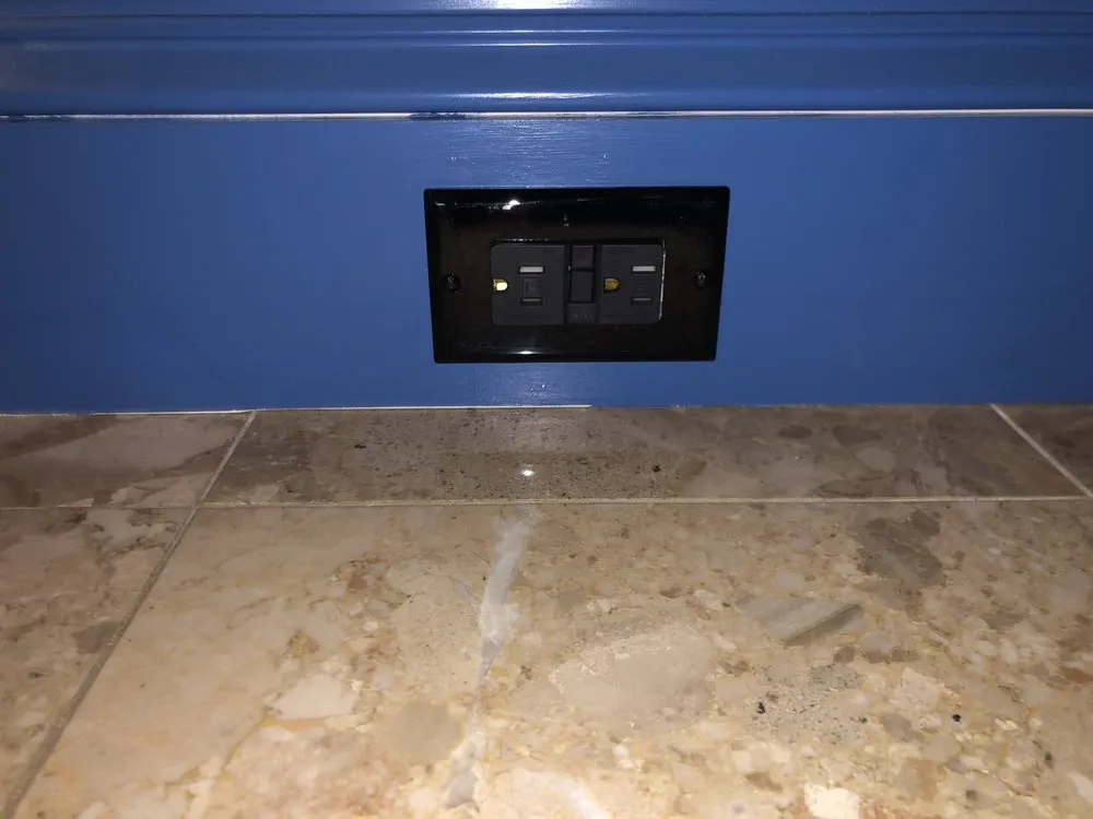 Slide of Vangas Electric