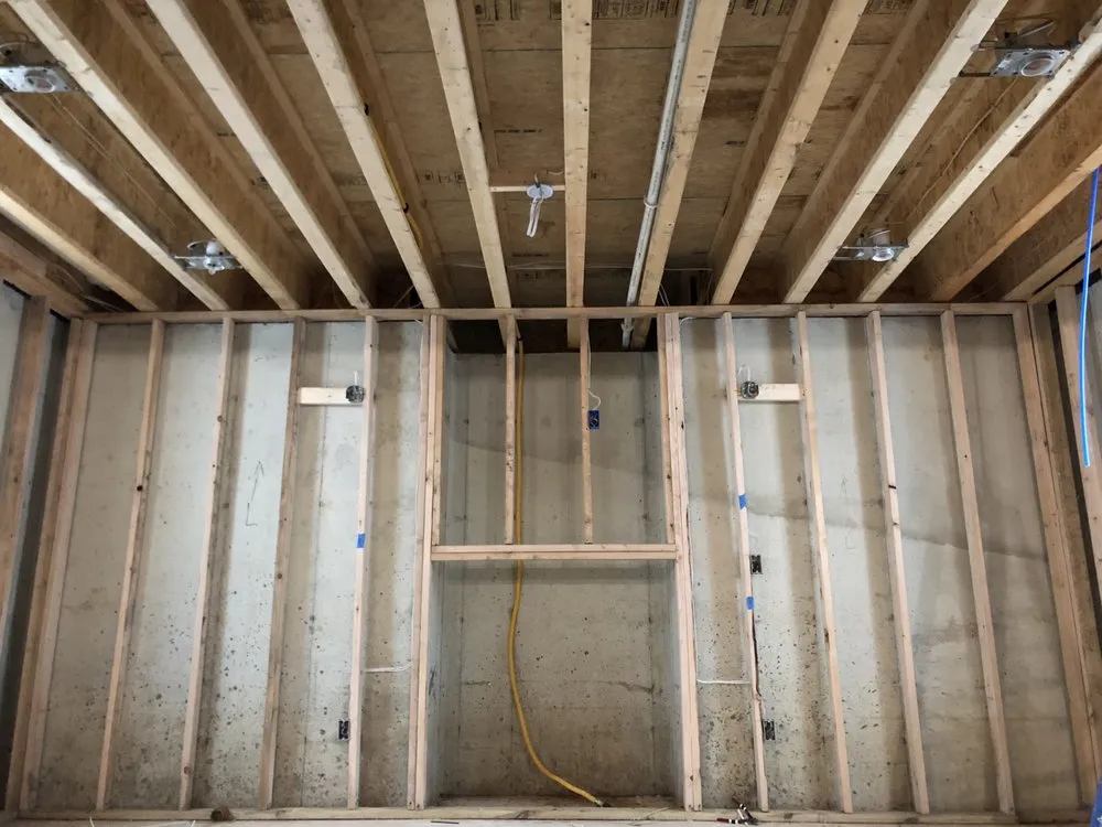 Slide of Vangas Electric