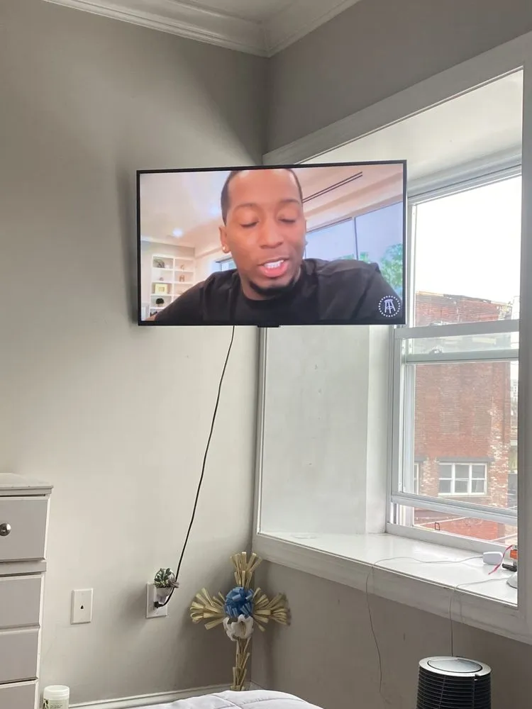 Slide of Vangas Electric