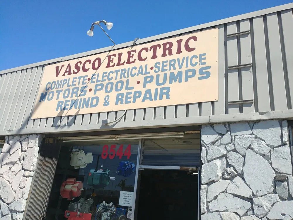 Expert electrician providing emergency electrical service in Sun Valley, CA - Vasco Electric