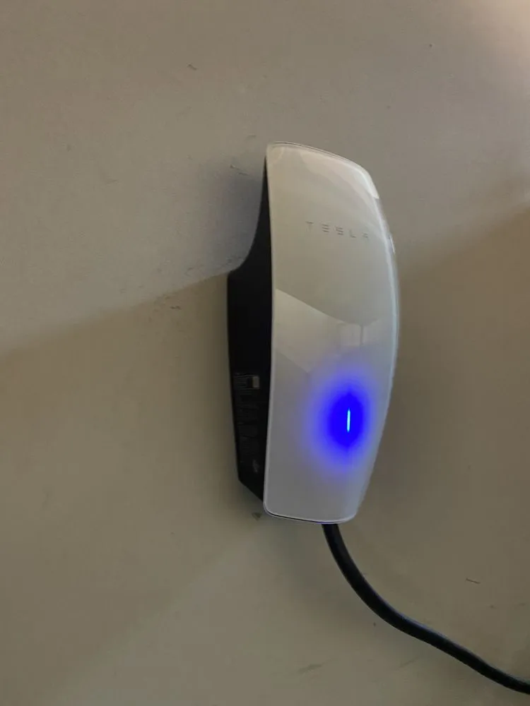 Slide of Vasquez Electric