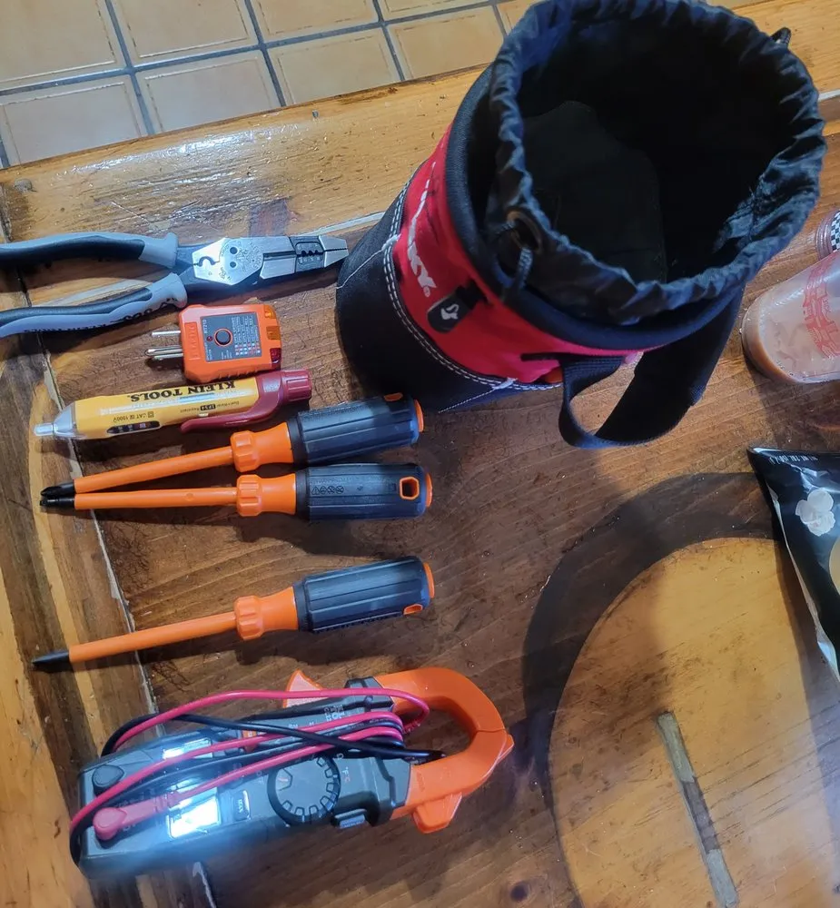 Slide of Vazproz Electric