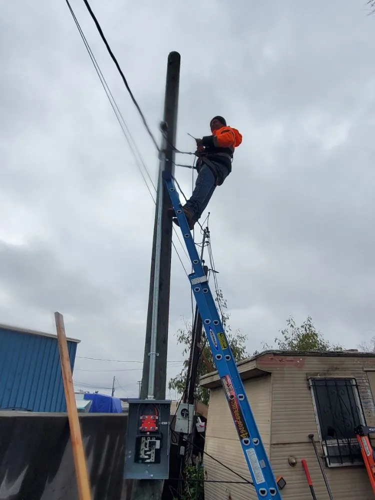 Slide of Vazquez Electric