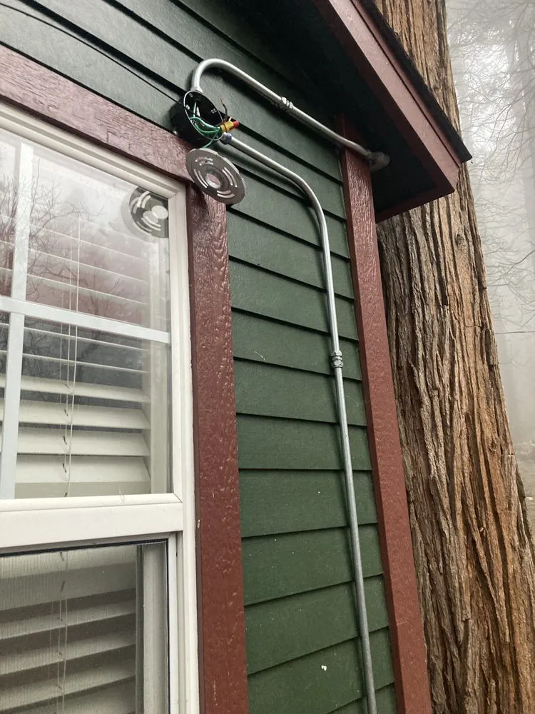 Slide of Vazquez Voltage Solutions