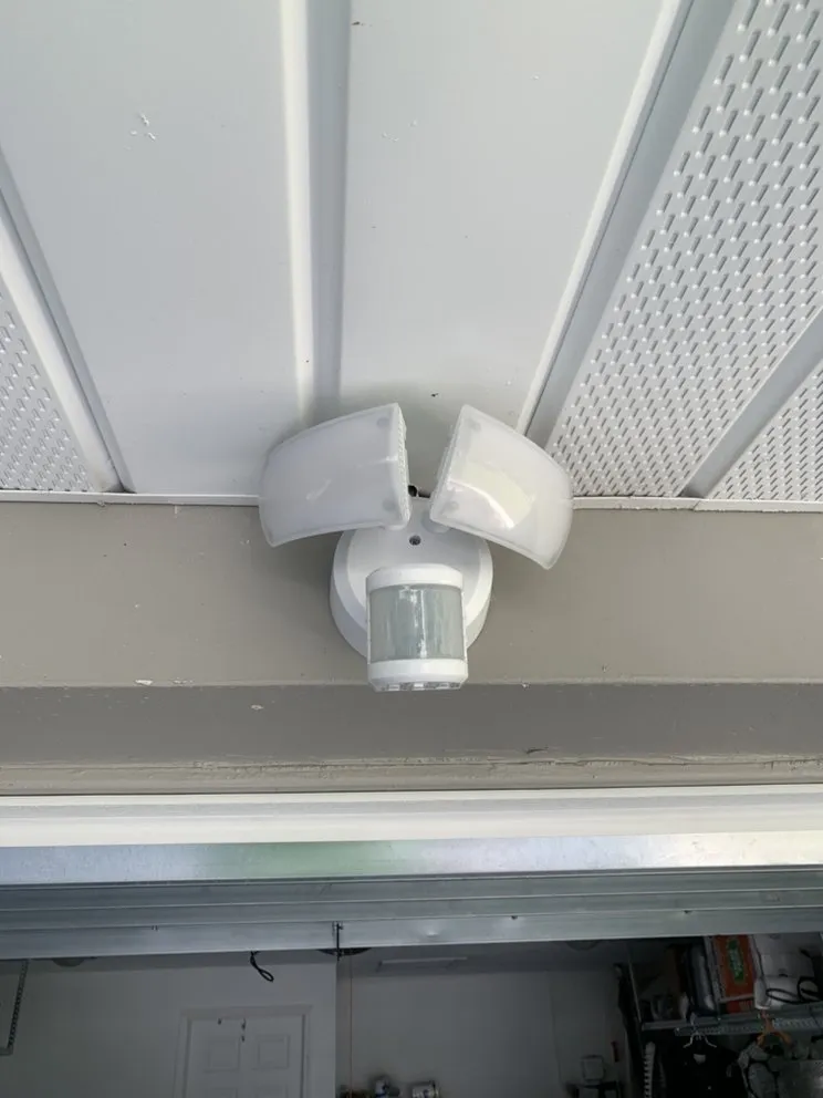 Reliable outlet and switch repair service in ,  - VC Management Solutions