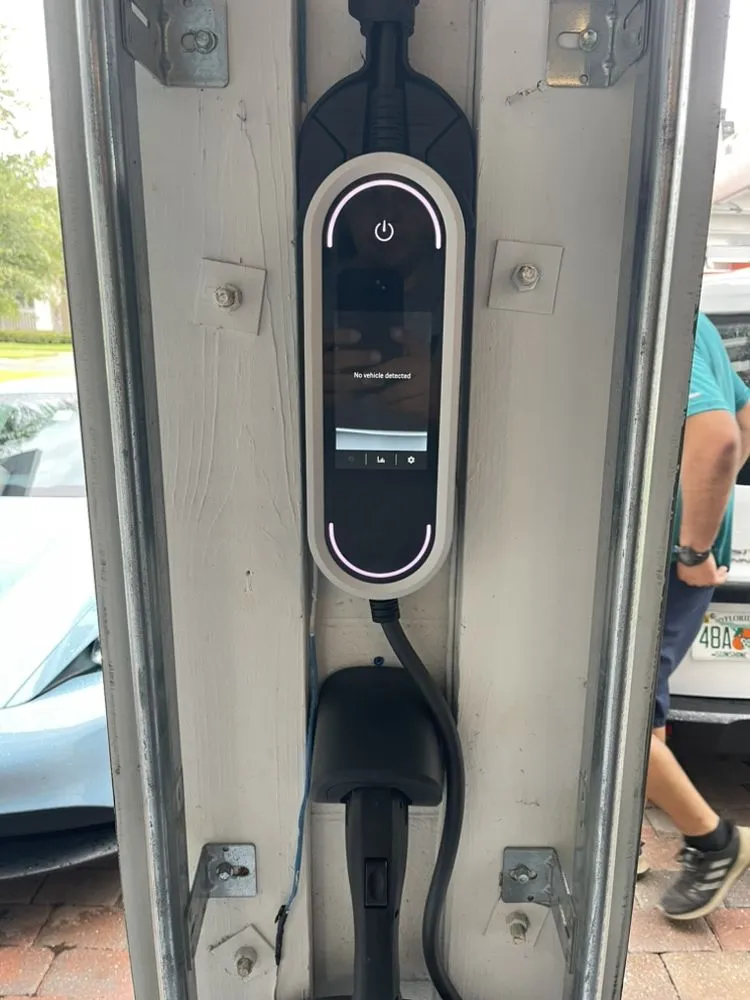 Licensed circuit breaker repair in CHAMPIONS GT, FL by VC Solutions