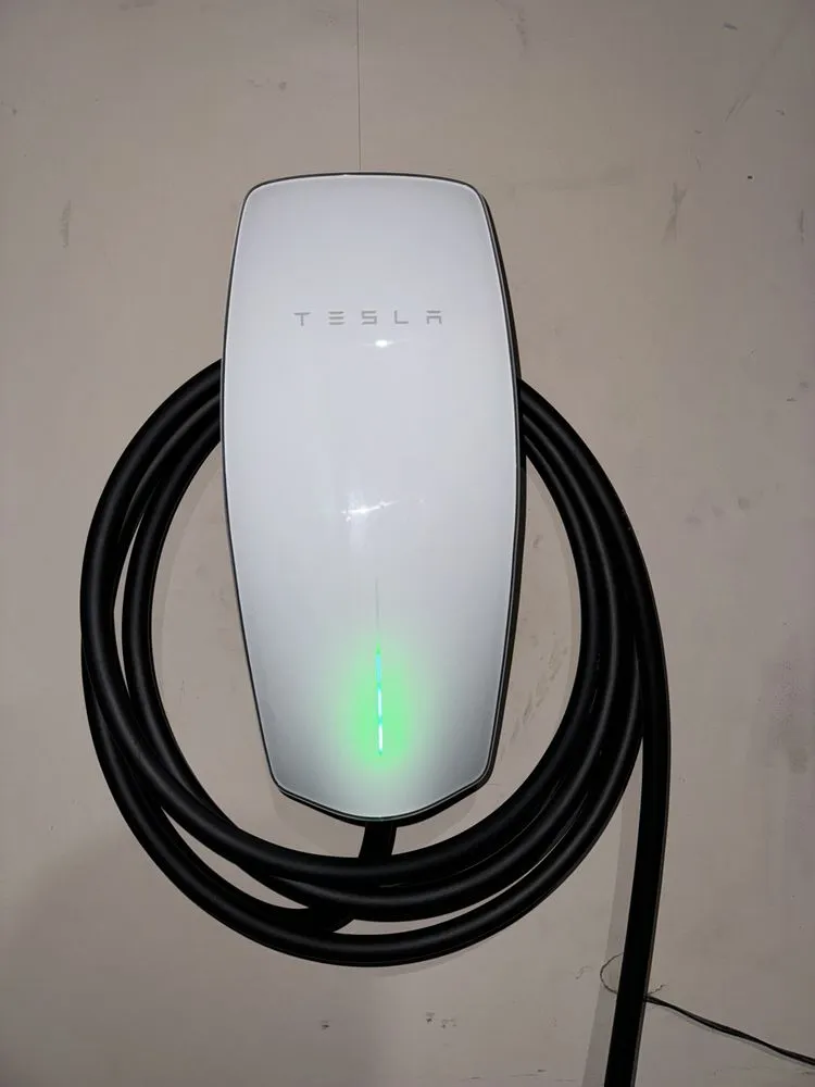 Slide of VEE Electric